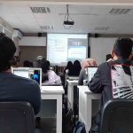 Assas students following an online classes Students of Université Paris II Panthéon-Assas following an online classes