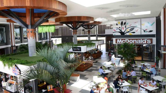 Food court at Cascavelle Food court at Cascavelle